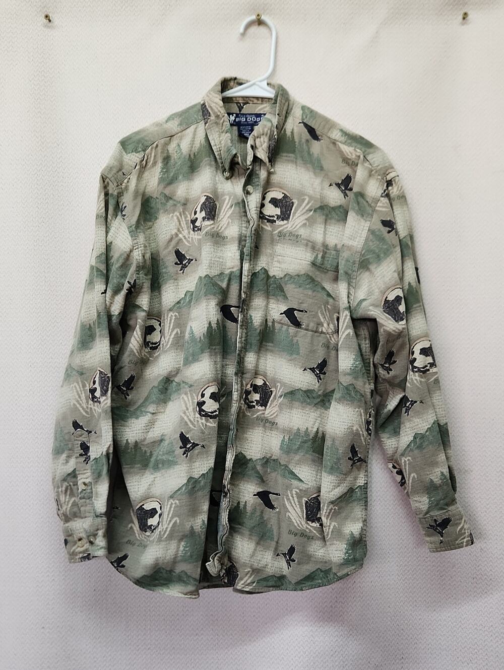 Big Dogs Men's Green and Cream Mountain & Wildlife Button-Down Shirt